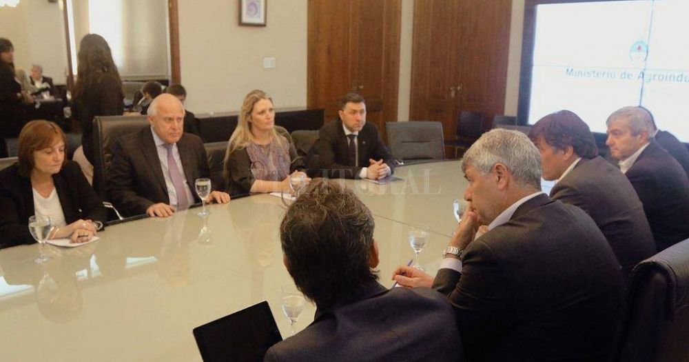 Lifschitz se reuni� con autoridades nacionales para buscar soluciones a la crisis del biodiesel