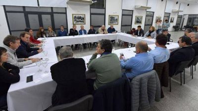 Bordet acord� estrategia de campa�a con diputados del PJ	 