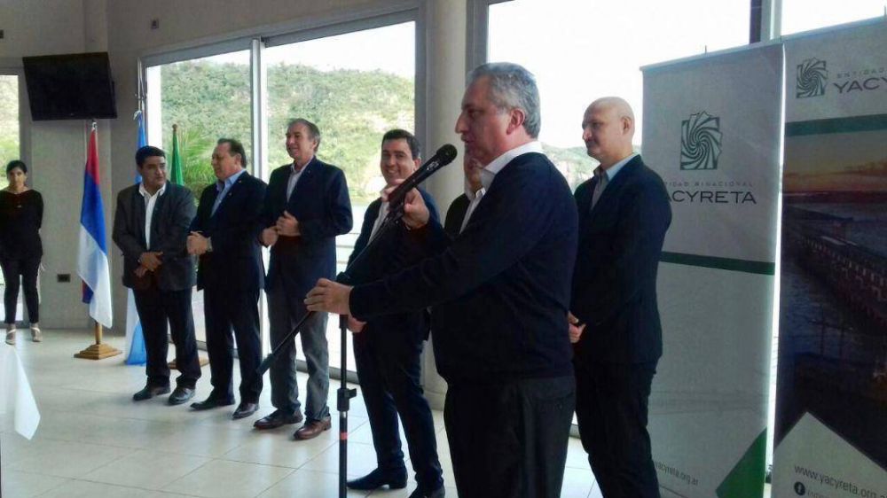 Passalacqua en San Ignacio: �La construcci�n de estos muelles es la ponderaci�n del r�o como elemento vital, nutriente, de nuestra econom�a�