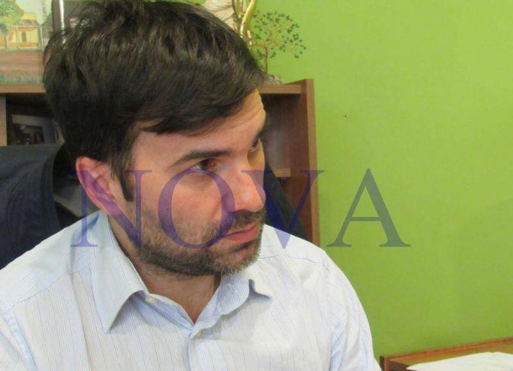 El Rey Camale�n vive en Castelli y es intendente
