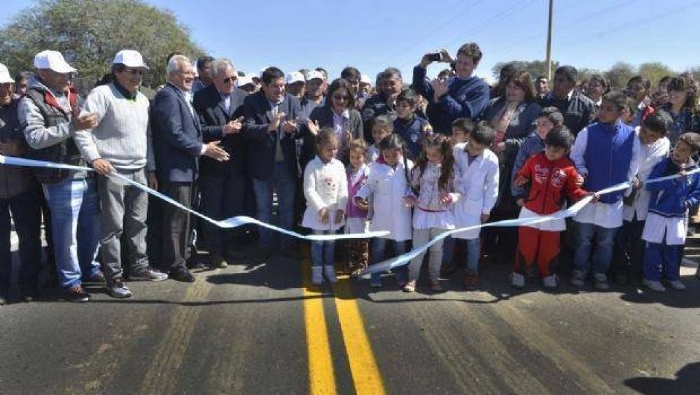 Corpacci inaugur� un tramo de la ruta 29 y dijo que se licitar� obra vial a Tintigasta