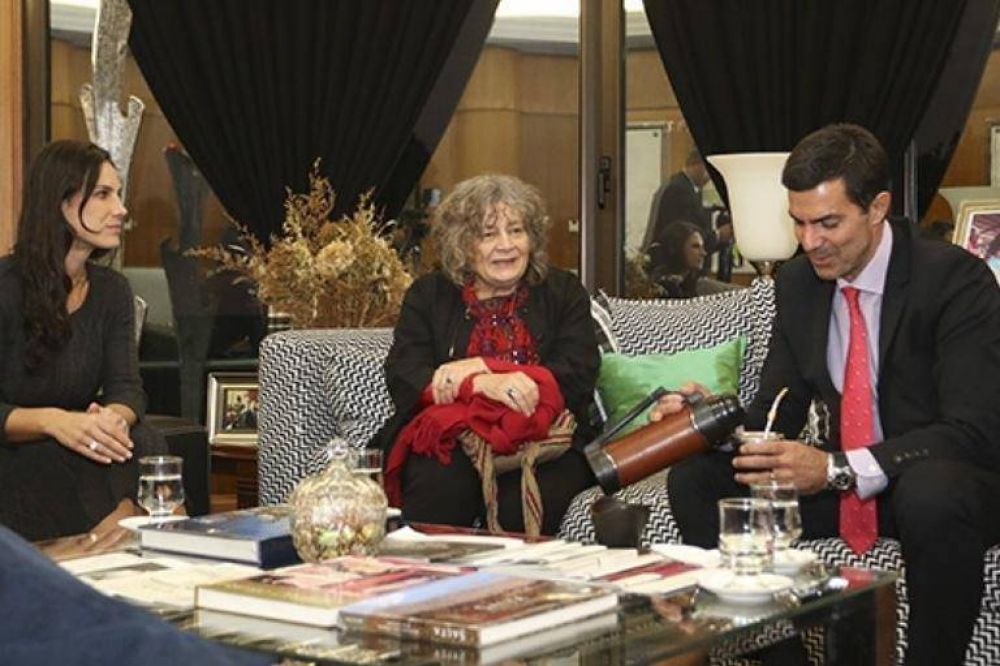 El Gobernador recibi� a la especialista en temas de g�nero Rita Segato
