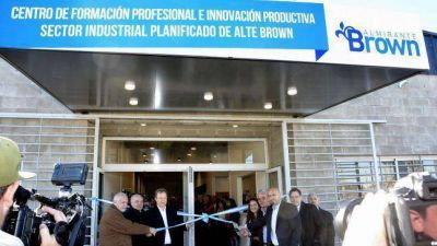 Cascallares inaugur� un moderno Centro de Formaci�n Profesional en el Parque Industrial Almirante Brown