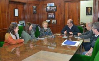 Pehuaj�: La Municipalidad don� 29 terrenos a instituciones de la ciudad