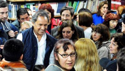 Scioli pidi� no comparar al Gobierno con la dictadura