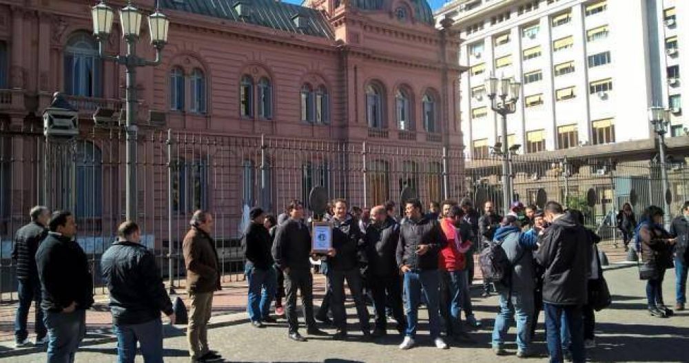 Casa Rosada: el Gobierno impidi el ingreso de las urnas de ATE