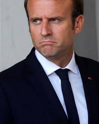 En ca�da libre, Macron se relanza con una fuerte flexibilizaci�n laboral