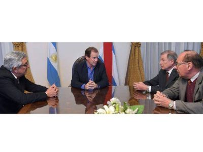 El Gobernador recibi� al Tribunal de Cuentas