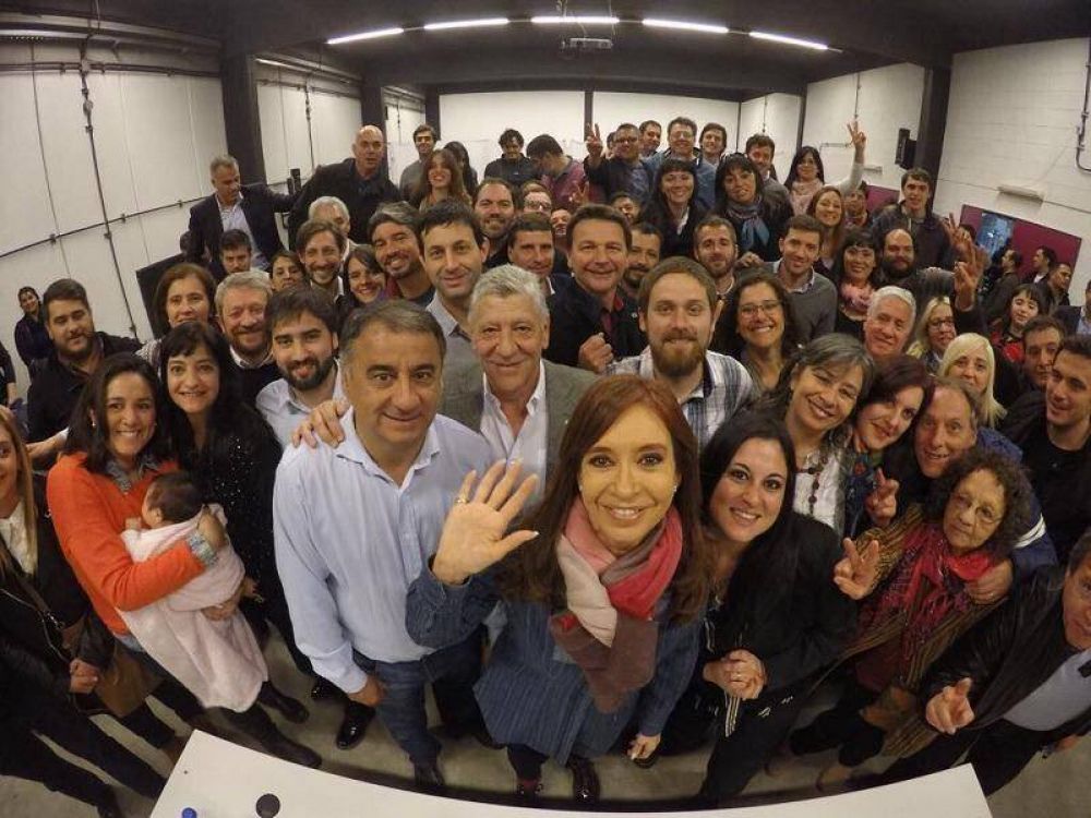 Cristina visit� Lan�s con un fuerte mensaje de unidad