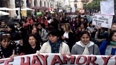Docentes y agrupaciones marcharon en defensa de la educaci�n laica