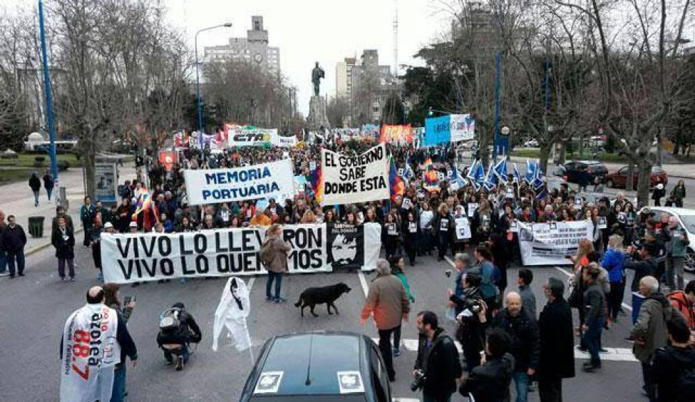 Movilizaci�n por Santiago Maldonado: una multitud march� en Mar del Plata