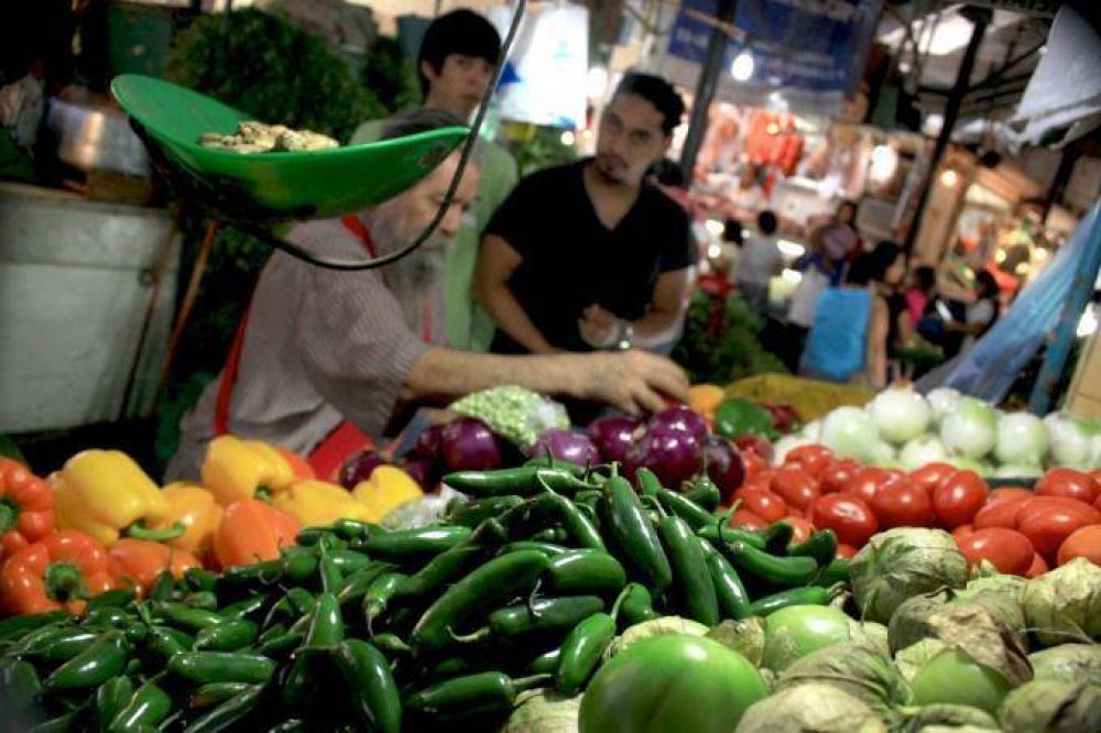 La canasta b�sica de alimentos aument� 1,6% en agosto, seg�n Consumidores Libres