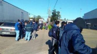 Fuerte reclamo en una qu�mica del Parque