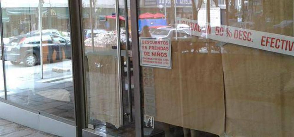 Preocupaci�n en Adrogu� por cierre de comercios