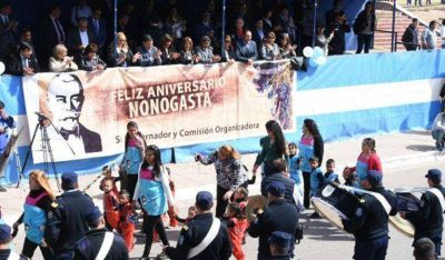 Casas comparti� con el pueblo de Nonogasta el 386� aniversario