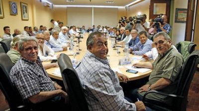 Un sector de la CGT le ofreci� al Gobierno frenar el paro que impulsa Moyano