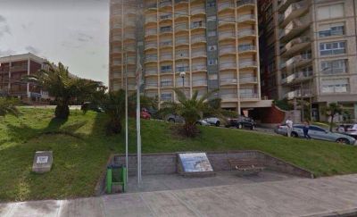 Apareci� el due�o de una plazoleta frente a Varese y le reclama al municipio su restituci�n 