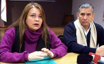 �EL SECTOR EDUCATIVO NO BRINDA TRABAJO PORQUE LOS CARGOS EST�N OCUPADOS POR MILITANTES RENOVADORES�