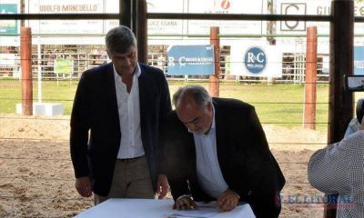 En Curuz�, Buryaile oficializ� millonarios aportes y hoy llega Frigerio a Monte Caseros