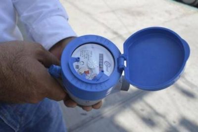 Entregaron 50 micromedidores de agua potable