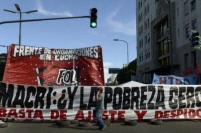 El gobierno nacional reconoci� altos �ndices de pobreza y apunt� contra las organizaciones sociales