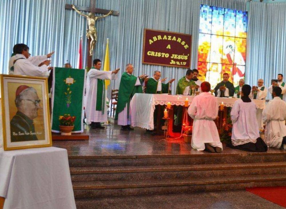 Piden canonización de Mons. Bogarín