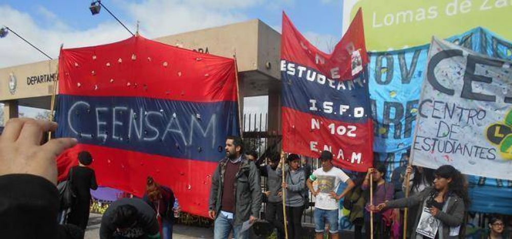 Nutrida movilizaci�n a Tribunales para reclamar justicia por Anah�