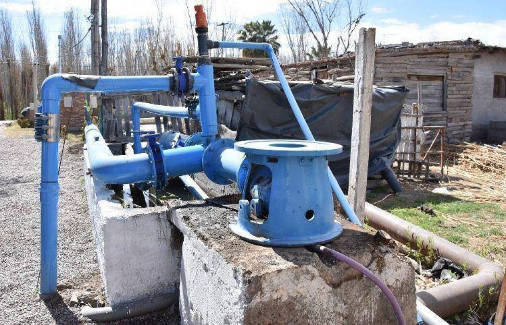Por primera vez entubaron un pozo para aprovechar el agua de riego