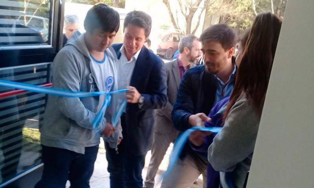 El Director de Escuelas de la Provincia inaugur� obras en Olavarr�a