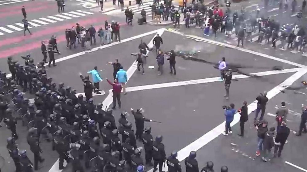 Negociaci�n contra reloj del Gobierno para evitar una nueva ola de protestas en las calles