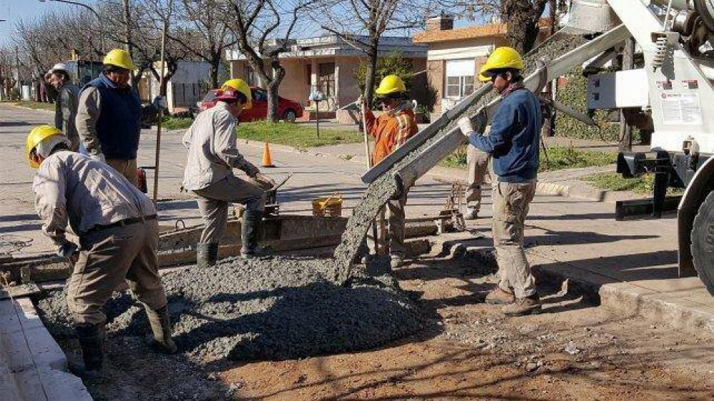 Naci�n y Municipio avanzan en la pavimentaci�n de calles de la Ciudad