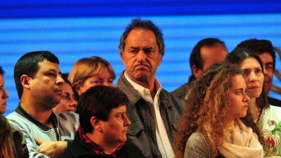 Investigan a Scioli por la venta de terrenos millonarios a una proveedora del Estado