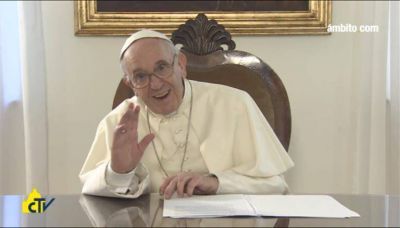 Antes de su visita, el Papa salud� a Colombia por lograr 