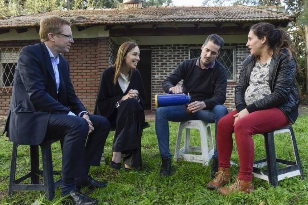 Mar�a Eugenia Vidal retom� la campa�a con una visita a vecinos de Ituzaing�