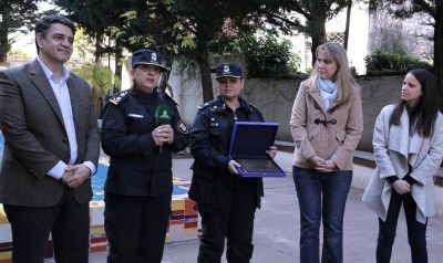 Jorge Macri, Gladys Gonz�lez y Manuel Mosca, celebraron el 10� aniversario de la Comisar�a de la Mujer