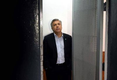 Para Cornejo, no peligran fondos de Mendoza
