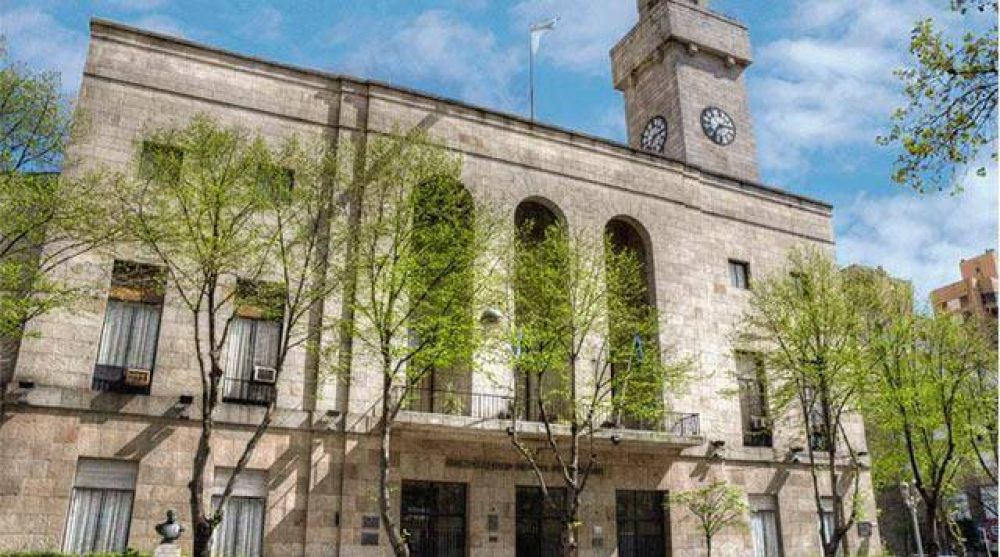La comuna consigui� el dinero para afrontar el pago de sueldos