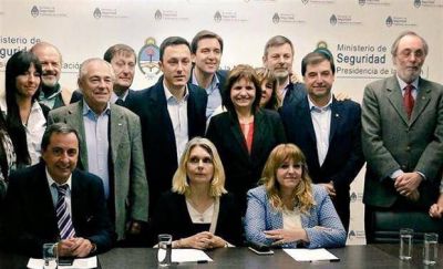 Macri envi� a Avruj a Esquel para asistir al juez