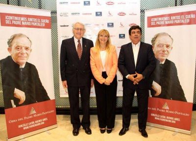 Ver�nica Magario, intendenta de La Matanza, particip� de la cena anual de la Obra del Padre Mario