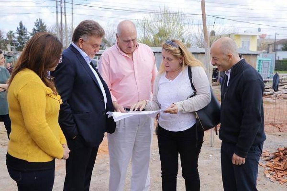 Ducot� y Amaya supervisaron obras del Plan Nacional de H�bitat