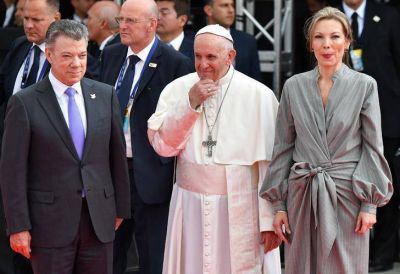 El papa Francisco lleg� a Colombia para apoyar su �camino de paz�