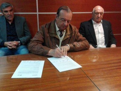 S�nchez y �vila participaron de la licitaci�n por la obra de agua en Claromec�
