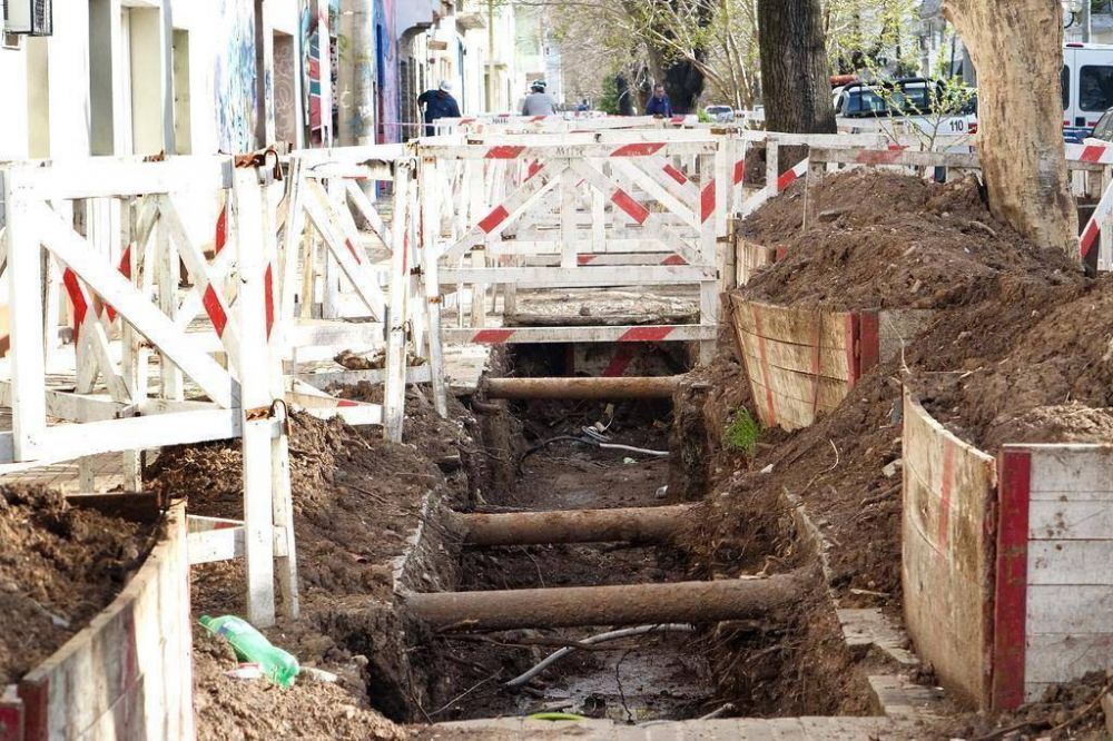 Cirug�a mayor en veredas de todo un barrio por recambio de ca�er�as
