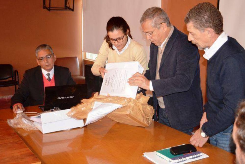 AVANZAN OBRAS H�DRICAS AL SERVICIO DE LA PRODUCCI�N