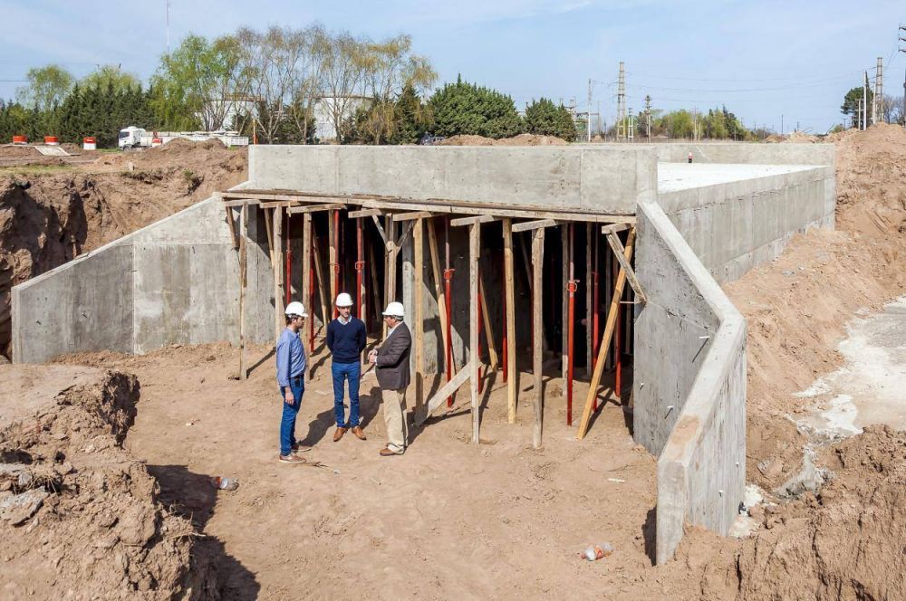 Se construye una gran alcantarilla en la Av. Circunvalaci�n