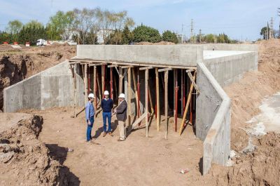 Se construye una gran alcantarilla en la Av. Circunvalaci�n