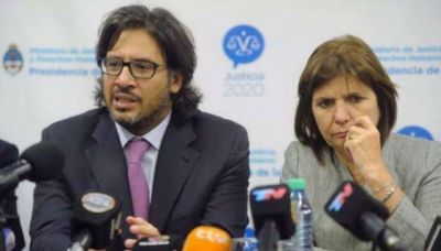 Las idas y vueltas del Gobierno: ahora, Garavano dice que no pone �las manos en el fuego por nadie