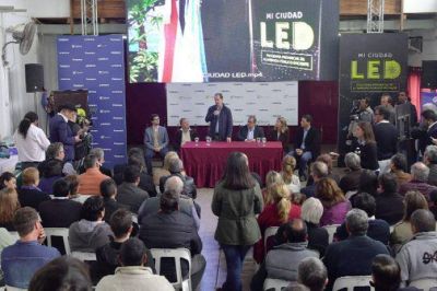El gobernador Gustavo Bordet impulsa la provincializaci�n de Salto Grande