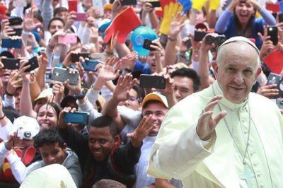 Francisco pidi� a los colombianos dejar 