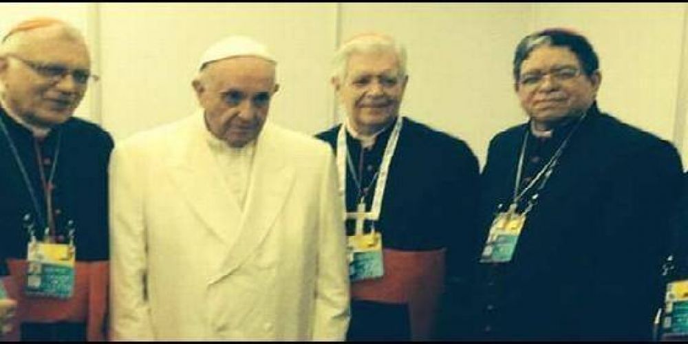 El Papa pide a los obispos venezolanos que sigan acompaando al pueblo y defendiendo sus derechos